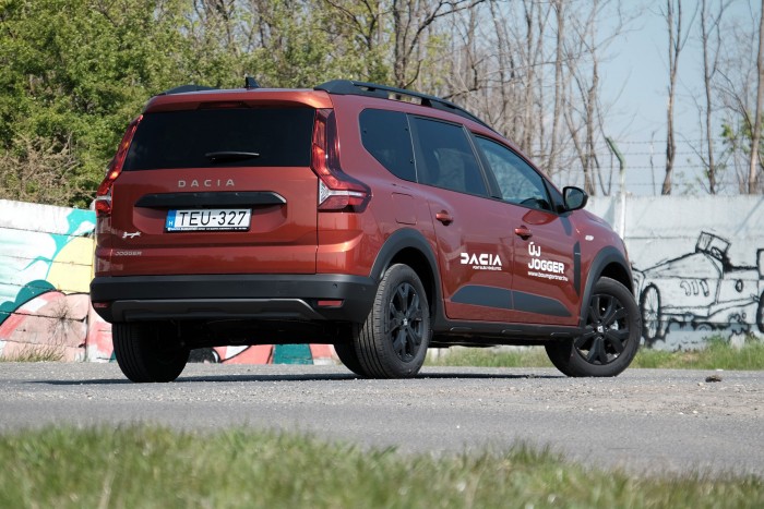 Román csodafegyver, ami meghódíthatja a magyar piacot – Dacia Jogger 7