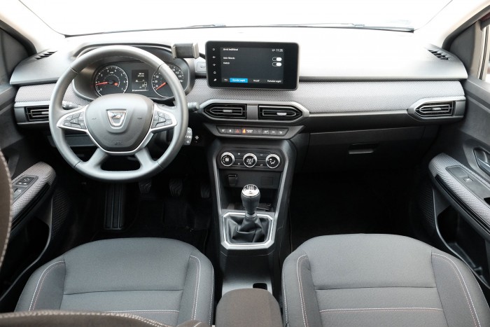 Román csodafegyver, ami meghódíthatja a magyar piacot – Dacia Jogger 13