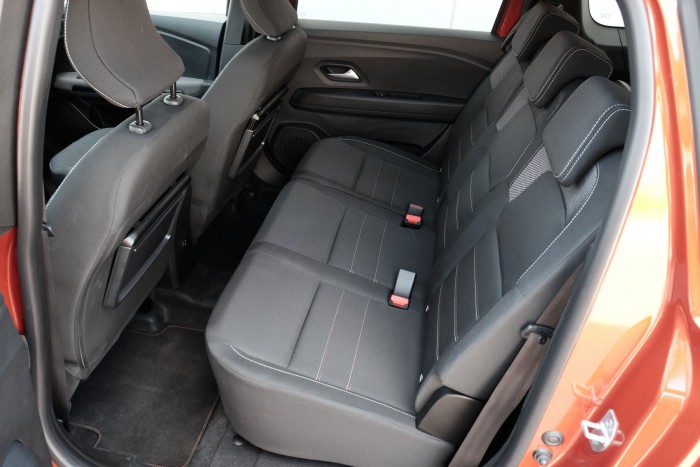 Román csodafegyver, ami meghódíthatja a magyar piacot – Dacia Jogger 14