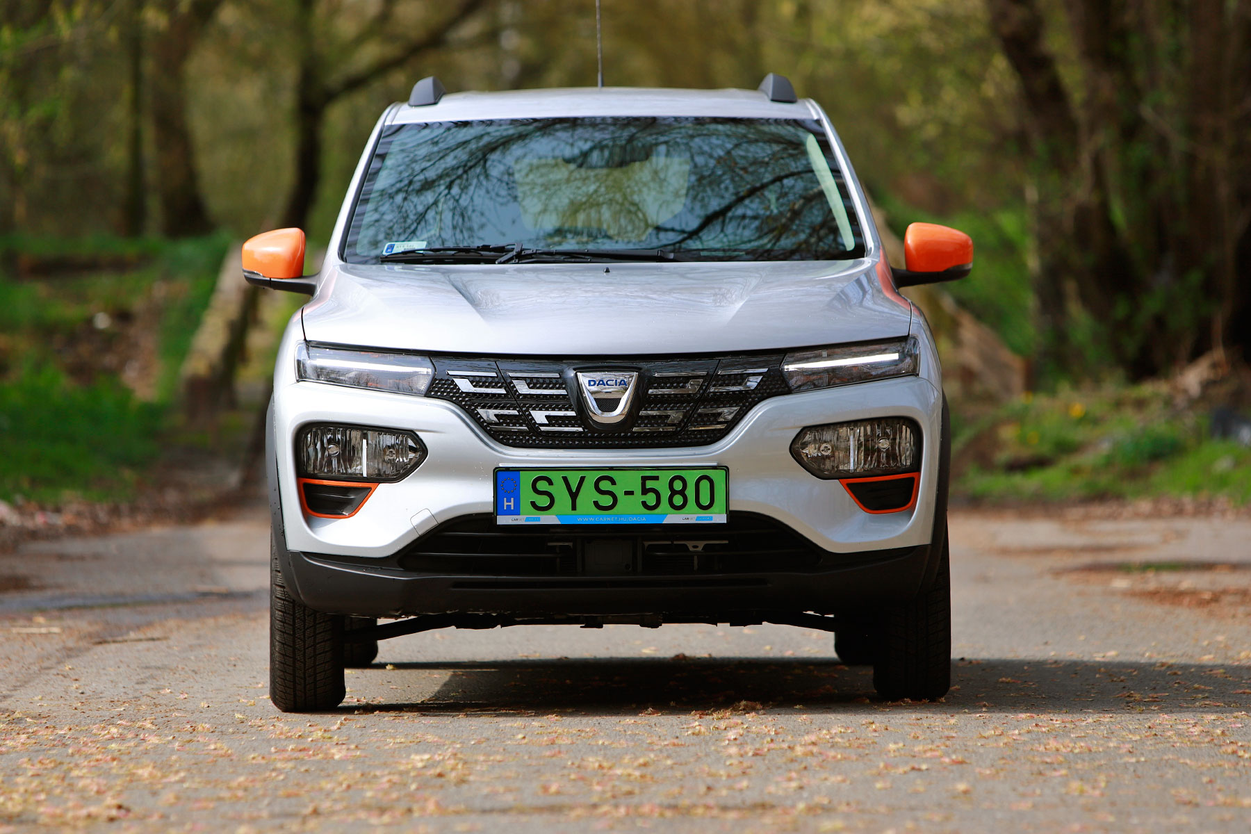 Ezt tudja a hazai piac legolcsóbb villanyautója, a Dacia Spring 5