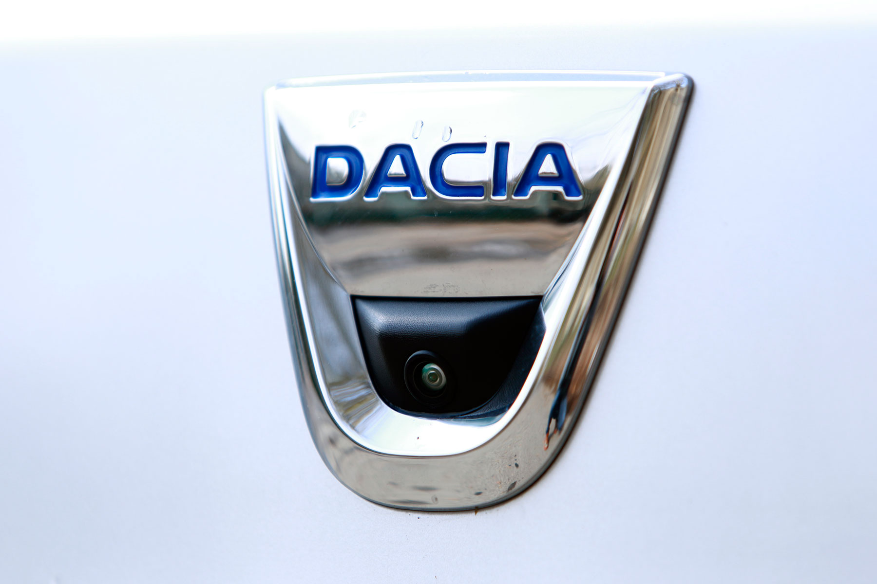 Ezt tudja a hazai piac legolcsóbb villanyautója, a Dacia Spring 12