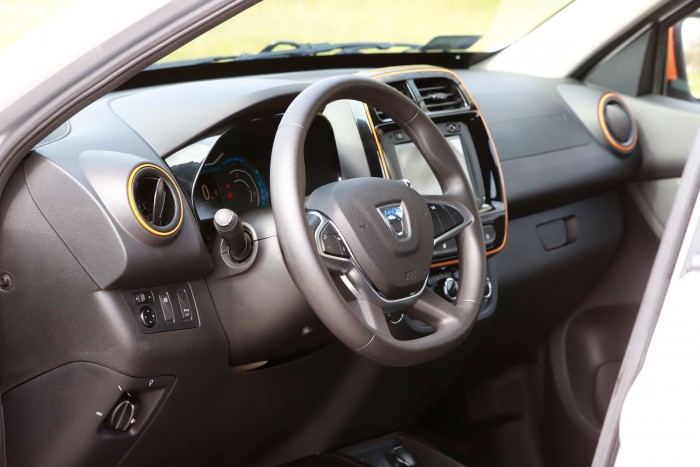 Ezt tudja a hazai piac legolcsóbb villanyautója, a Dacia Spring 11