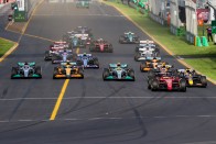 F1: Alonso nevet változtatott 2