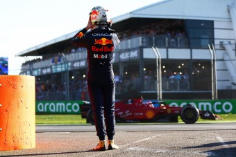 F1: Vörös kód, Verstappen bajban van