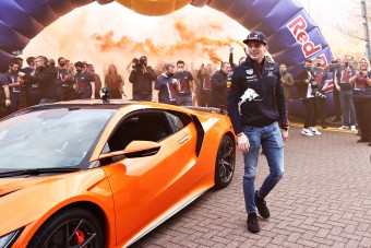 Itt a bizonyíték, Max Verstappen a köztünk járó főgonosz