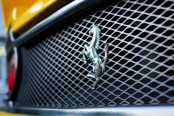 Megérte melózni ezzel a Ferrari-másolattal?