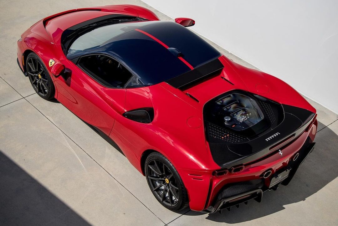 Csak egy Ferrari készült ilyen belsővel 8