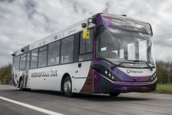 A semmittevésért kapnak fizetést brit buszsofőrök