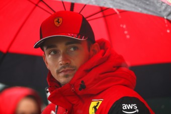 F1: Ferrari-horror, Leclerc lassú, mint egy búvár