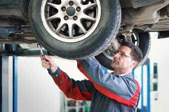 Vadonatúj autók futóműve eshet szét