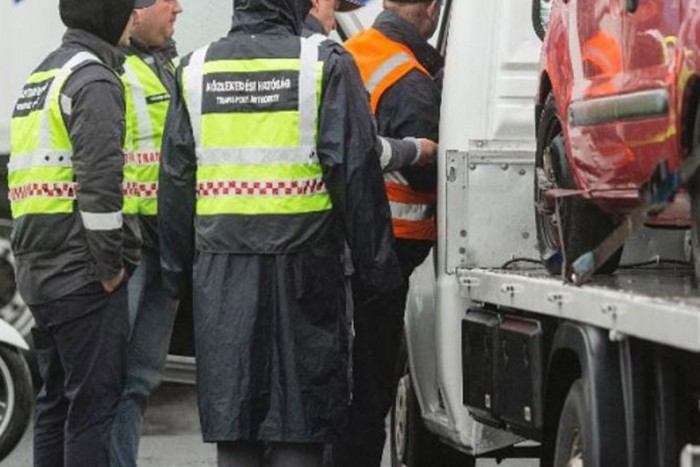 A közlekedési hatóság emberei alig hittek a szemüknek, amikor megállították ezt a kamiont