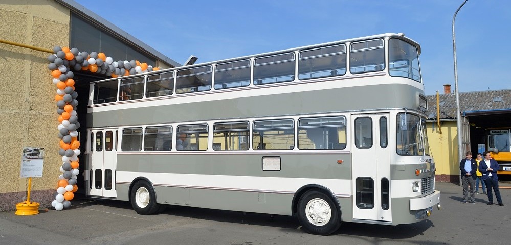Újjászületett a legendás magyar emeletes busz