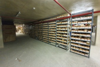 608 millióért eladó egy egész raktárnyi Honda-alkatrész