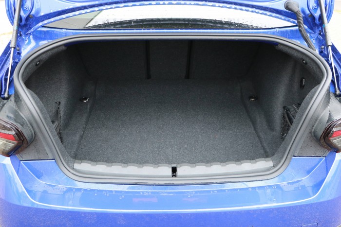 Gázolajba tunkolt, visszafogott élvezet BMW-módra 10