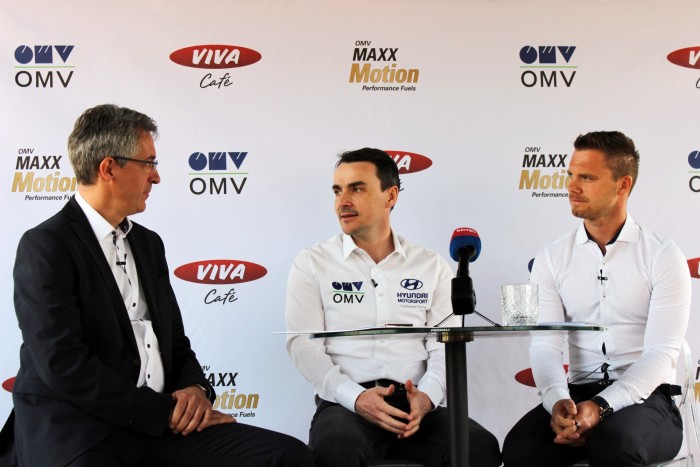 Két lovat is meg tud ülni egyszerre Michelisz? 5 Két lovat is meg tud ülni egyszerre Michelisz? 5