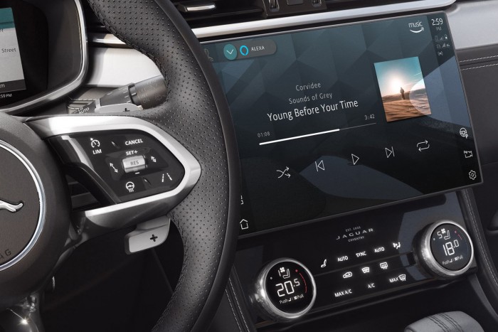Okosabb lett a Jaguar nagy szabadidőjárműve 6