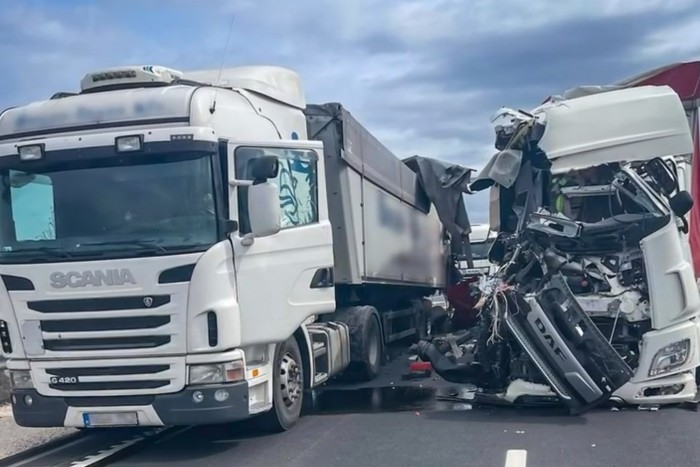 Vajon mire számított a kamionos, aki elkezdett tolatni az M4-esen?