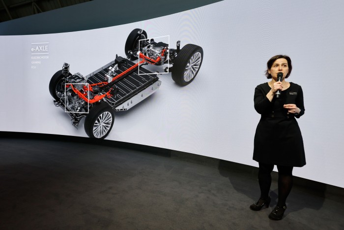 Itt az első, teljesen elektromosnak készült Lexus, az RZ 62 Itt az első, teljesen elektromosnak készült Lexus, az RZ 62