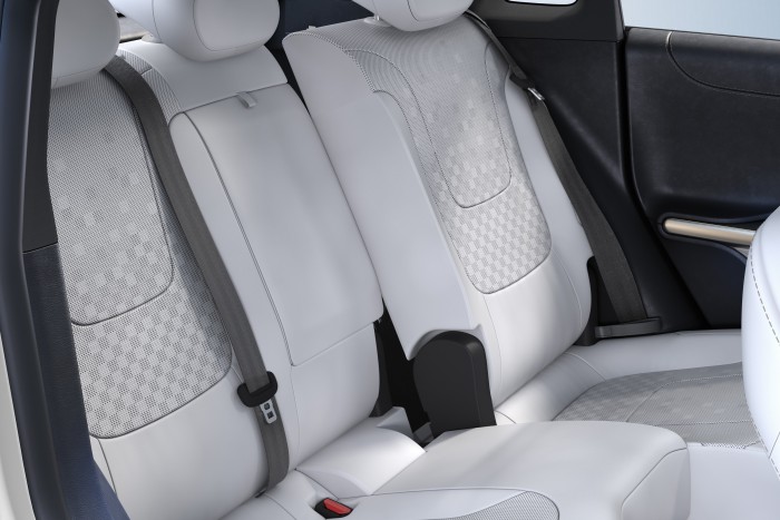 Megérkezett a német-kínai prémium szabadidőjármű 9