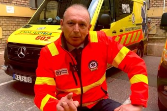 Új, különleges mentőautót mutatott be Győrfi Pál 