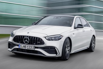Világelső sportmotort kapott a Mercedes C-osztály
