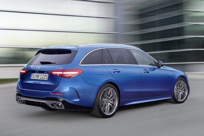 Videón a Forma-1-technológiát alkalmazó Mercedes C-osztály