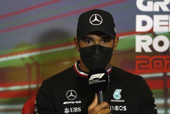F1: Hamilton visszaszólt a kommentelőknek
