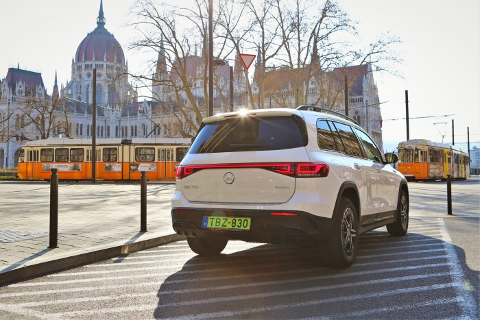 Ha már villanyautó, akkor így – Mercedes-Benz EQB 350 6