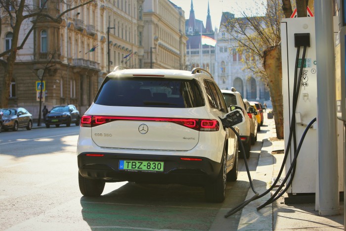 Ha már villanyautó, akkor így – Mercedes-Benz EQB 350 11