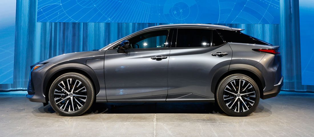 Itt az első, teljesen elektromosnak készült Lexus, az RZ