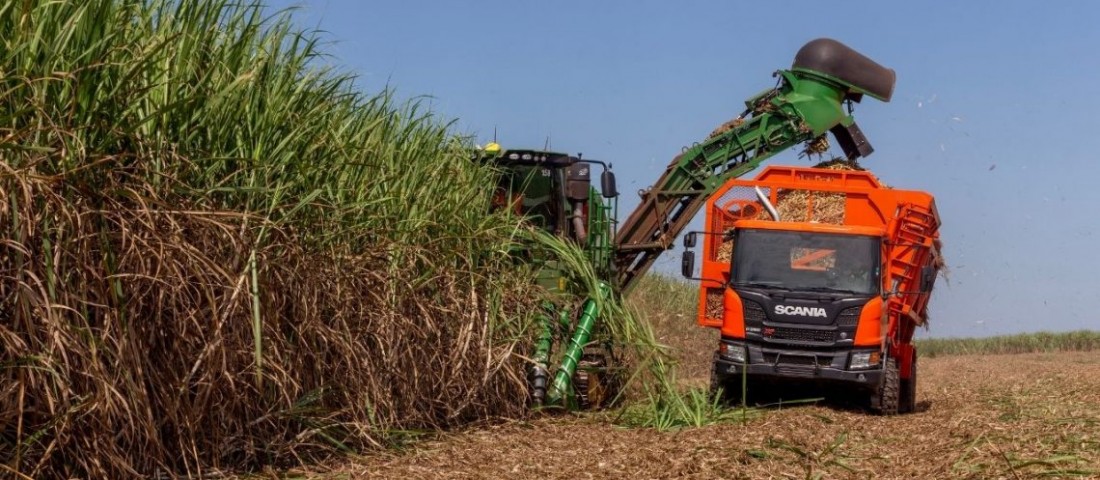 Sofőr helyett műhold irányítja ezt a teherautót