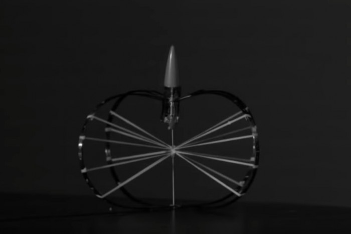 Szöcskeként ugrik tíz emeletet egy apró robot