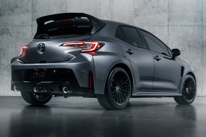 Visszahozza a 90-es éveket a brutális sport-Corolla 6