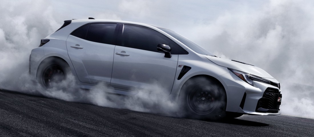 Visszahozza a 90-es éveket a brutális sport-Corolla