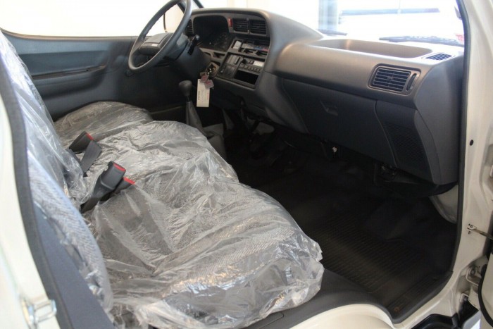 Nehéz elhinni, de tényleg ennyit futott ez a Toyota Hiace 21 Nehéz elhinni, de tényleg ennyit futott ez a Toyota Hiace 21