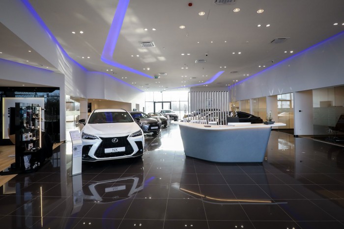 Mi az, amit nem tud a BMW, de a Lexus igen? 28 Mi az, amit nem tud a BMW, de a Lexus igen? 28