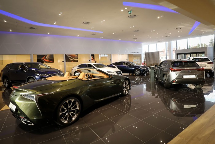 Mi az, amit nem tud a BMW, de a Lexus igen? 25 Mi az, amit nem tud a BMW, de a Lexus igen? 25
