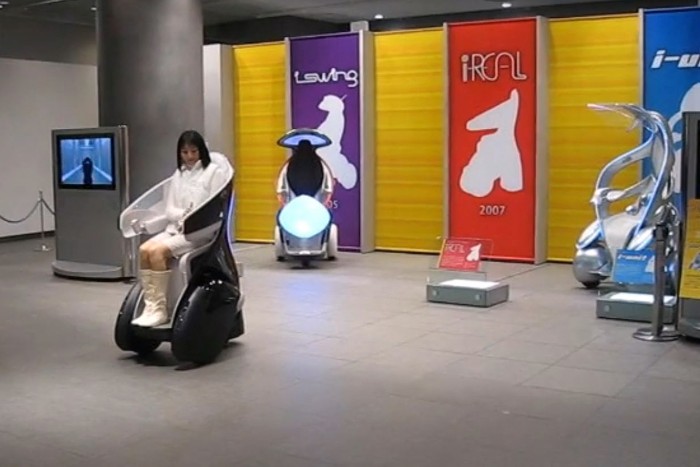 Autóipari technológiával tuningolnak kerekesszéket