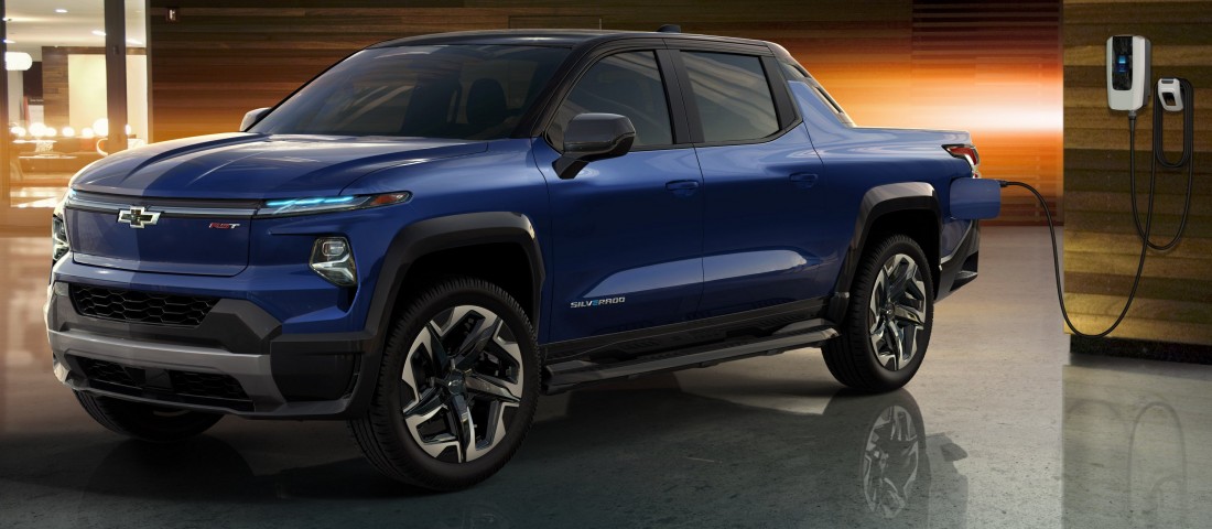 Ha meleged van, messzebb visz az autód