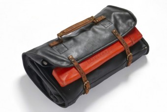 Ilyen szerszámkészletet adtak egy Ferrarihoz hatvan évvel ezelőtt