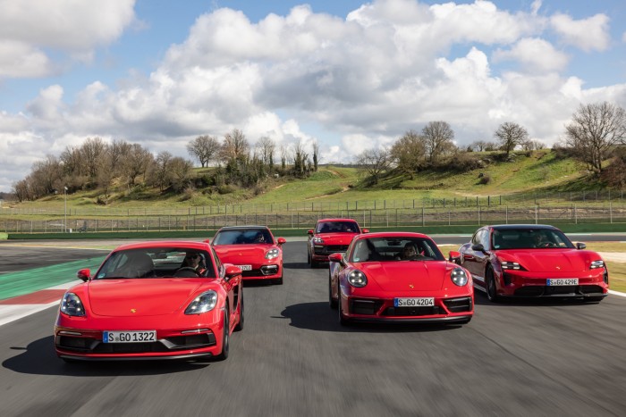 Kipróbáltuk, 40 évesen is lehengerlő ez a Porsche 63 Kipróbáltuk, 40 évesen is lehengerlő ez a Porsche 63
