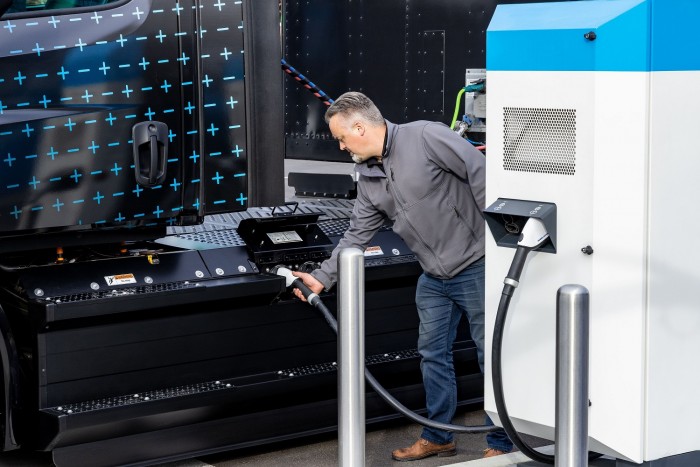 Megújult a legendás amerikai kamion 2