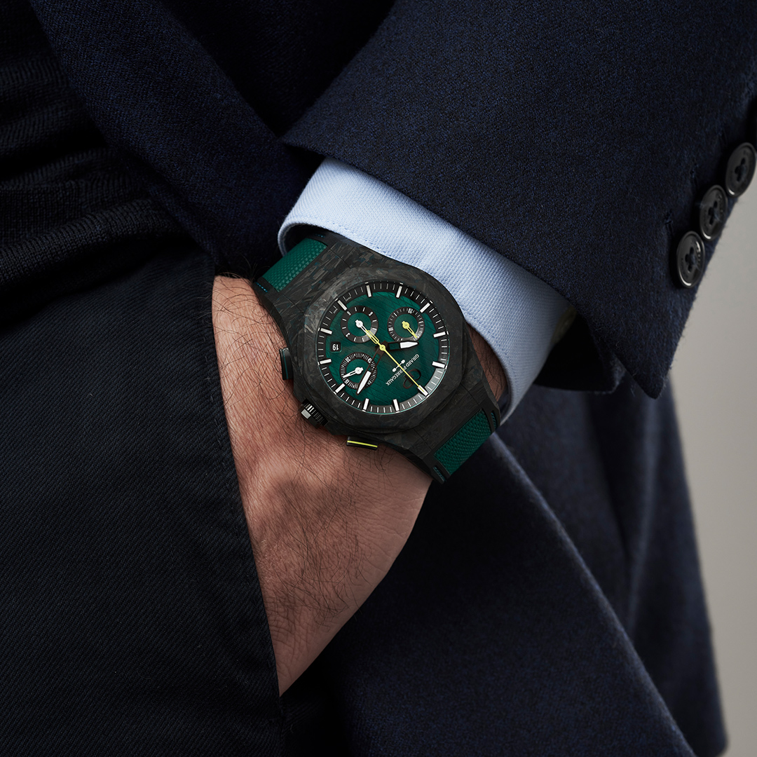 Újrahasznosított F1-es alkatrészből készült Vettelék órája 3 | Vezess Újrahasznosított F1-es alkatrészből készült Vettelék órája 3