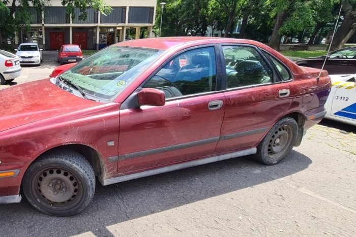 Ittasan vezetett egy roncsot, inkább a Dunába ugrott a rendőrök elől