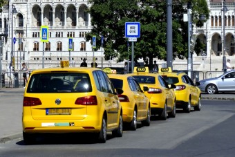 Hiába az áremelés, nagy pofont kapnak a budapesti taxisok 