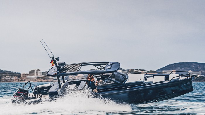 900 lóerős elegancia a Brabustól 6