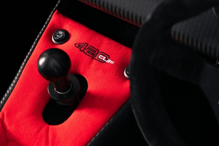 25 millióért szélvédő sem jár ehhez a kocsihoz 8