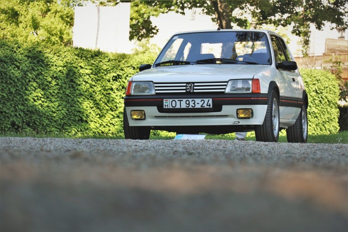 Autócsodák gurultak ki a Balaton partjára 14