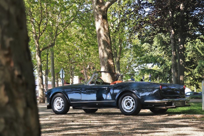 Autócsodák gurultak ki a Balaton partjára 16