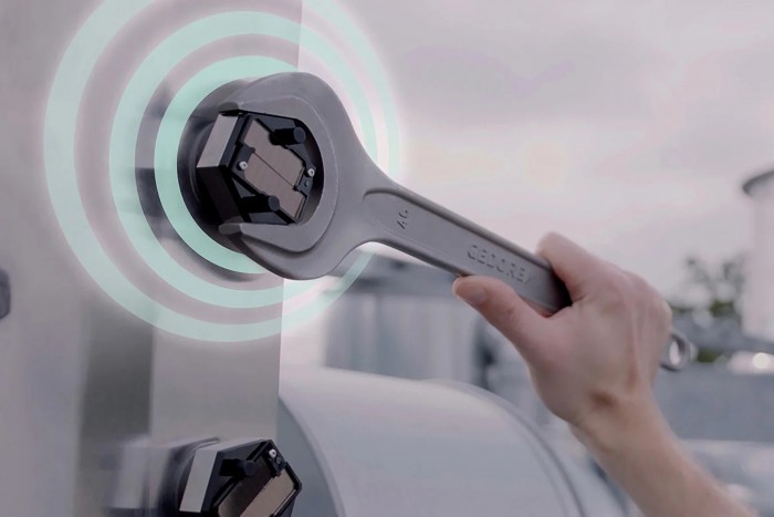 Jelez az okoscsavar, ha meglazul